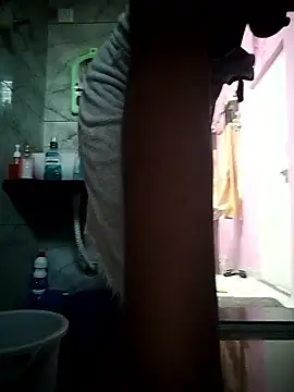 Webcam Model (sexy-portable)  is live.Free join now!