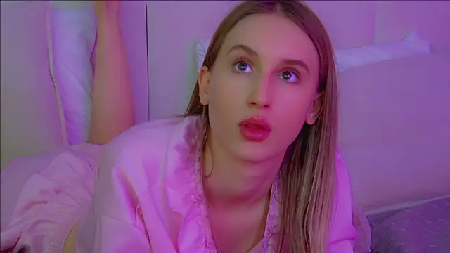 VictoriaHopsons webcam