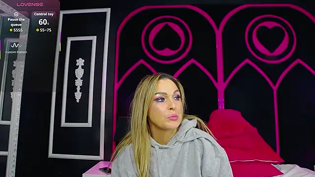 alexxablaze (F milf) - blow job