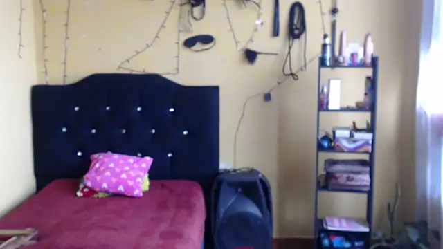 Violet_And_Smith webcam