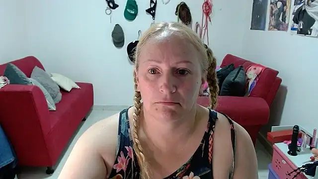 emperabigbootybigass webcam