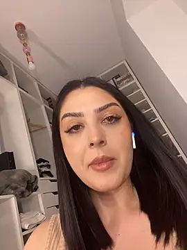 Lexi_Storm live cam screenshot female on SexOnline.top – Live Cams, Videos, GIFs & Chat