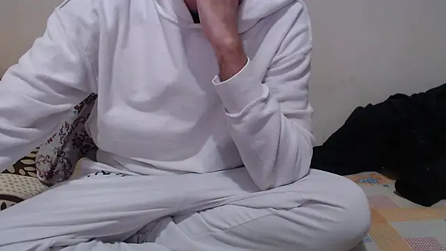 alexdelarge323 - Alexdelarge323's free webcam