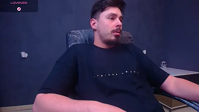 enzorace (M young) - get naked & hard