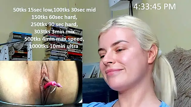 queenofthenighttt webcam