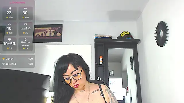 Vicky_hotmilf webcam