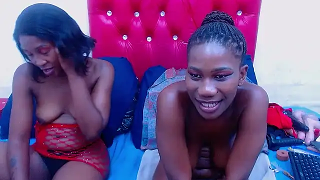 XSCARLETQUEENXX webcam