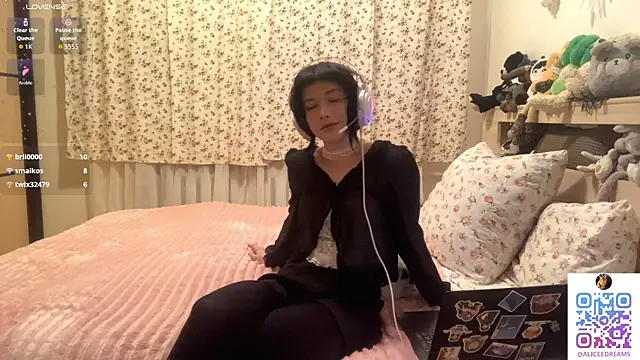 AliceInYourWonders webcam