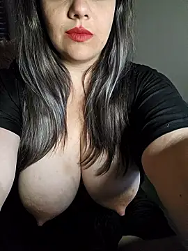 CheekyCurvesSA webcam