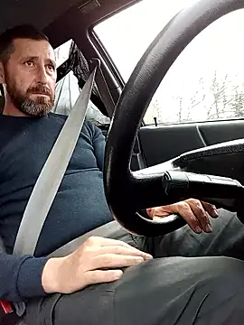 bzh45 (Ask my age) - LT: control my TOY 5MIN