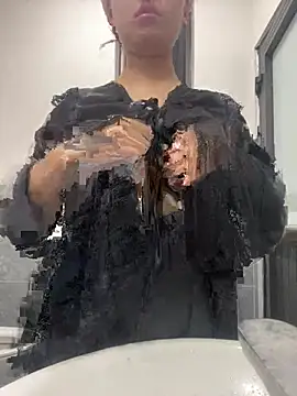 Single-momm22 webcam