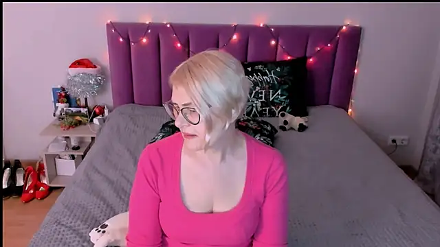 sabrinamacmarren webcam