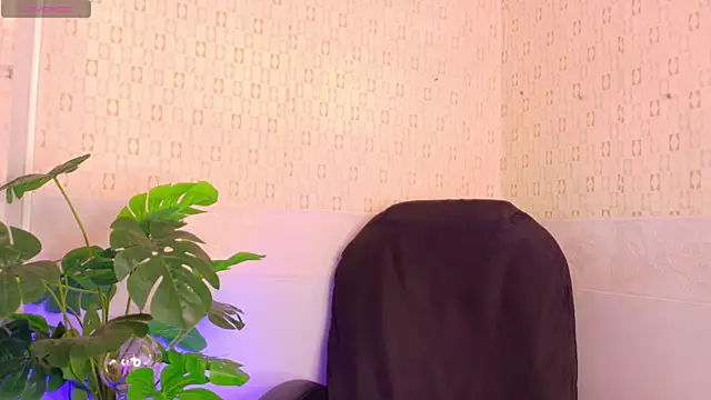 Miia_aurora webcam stripchat model stream image