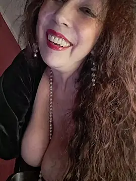 GypsyEsmeralda webcam