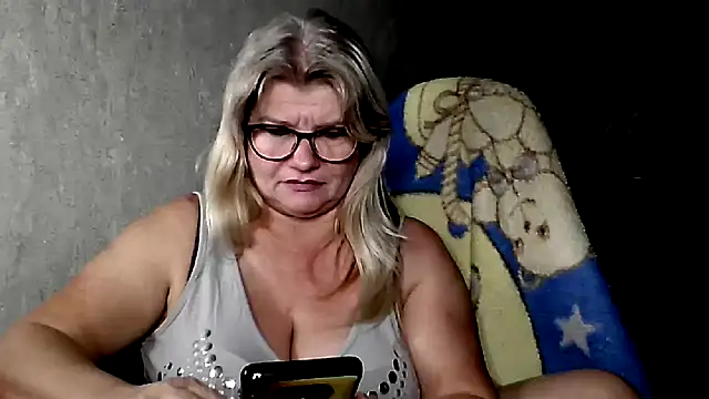 Diana_49 live cam screenshot female on Gratis Show – Free Live Cams