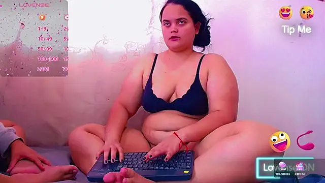 brunnette_hot webcam