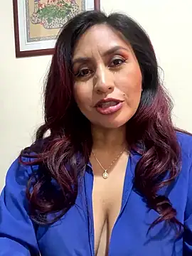 Webcam Model (MonicaMoret)  is live.Free join now!