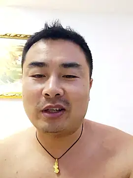 guozuo Live Webcam on Stripchat