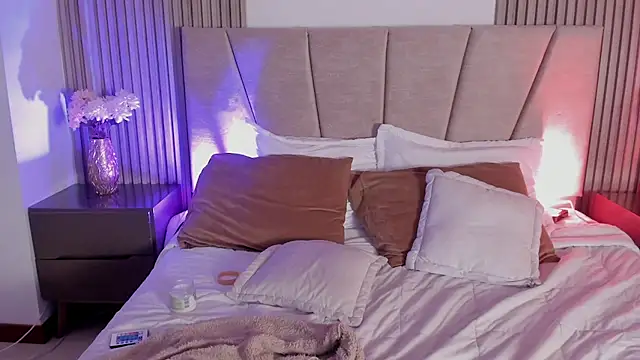 Victoria_Beaumont webcam