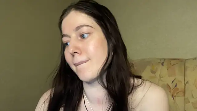 marinpeach (F young) - fingering asshole