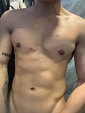 gooodboiii Live Webcam on Stripchat