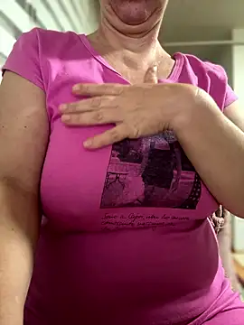 sweetmystery1 (F milf) - Panties off under dress