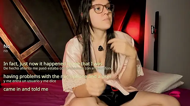 donnasoto (Ask my age) - Shirt Off 👚