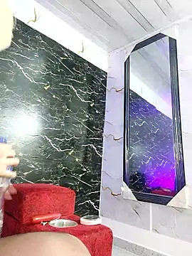 crislingery_dolli webcam