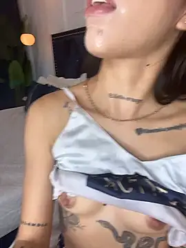 Webcam Model (LatinaDollXXX)  is live.Free join now!