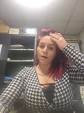 Webcam Model (Micorazon088)  is live.Free join now!