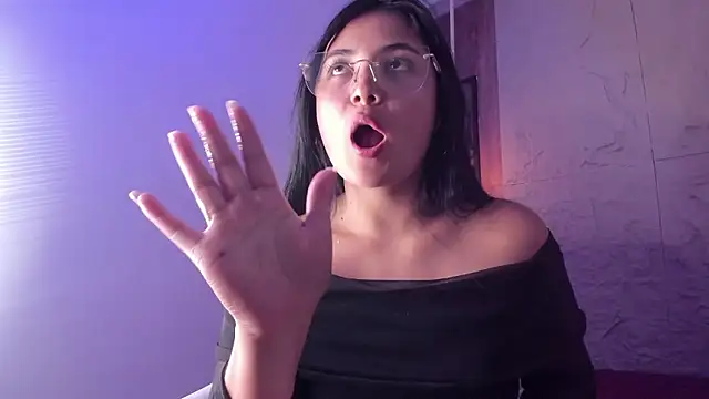 Laura_Sweet__ webcam