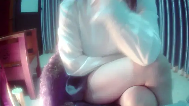 yii-ser (F milf) - nude , finger masturbation , sex toys ,