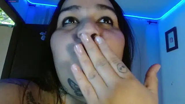 VeronikCuhubby webcam