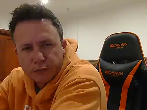 TroyDieselXXX webcam