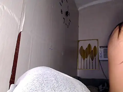 ladyhotcuming webcam