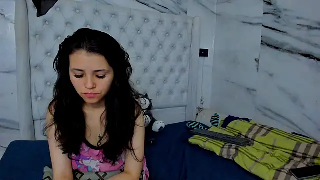 Ari_and_Storm webcam