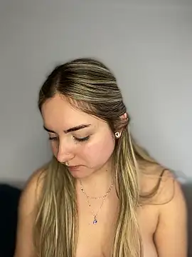 imlindapink - Imlindapink's free webcam