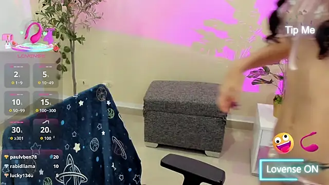 Krysten_Riter webcam