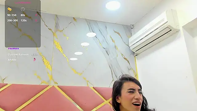 VALERIAQUEENTS__ webcam