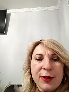 AhlyssaLove1155 webcam