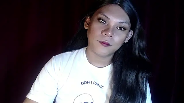 Miss_GreatDivine webcam