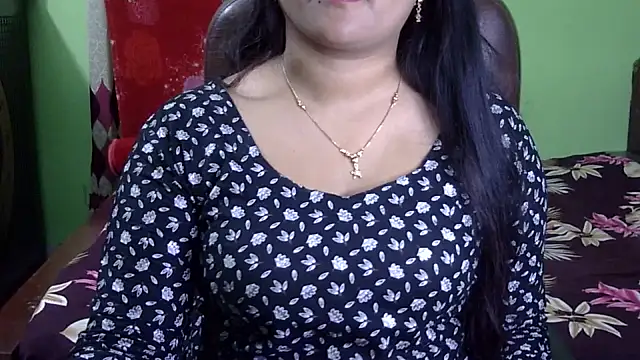 BengaliQueenStar webcam