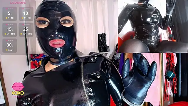 LatexDevil_Blondie webcam