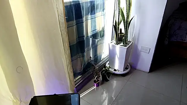 Adam_Valenciia webcam