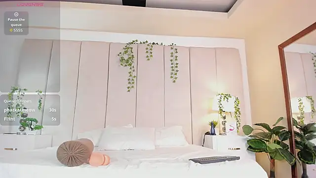 mia_rousse25 webcam stripchat model stream image