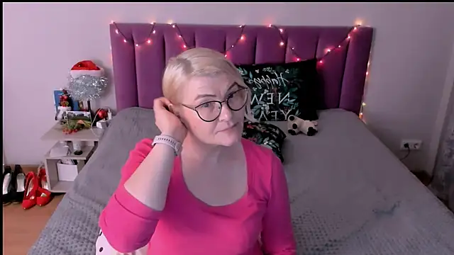 sabrinamacmarren webcam