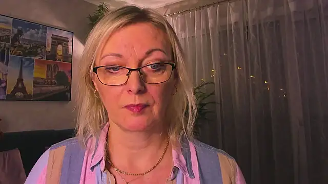 vanessa_chat - Vanessa_chat's free webcam - UK Sex Cams