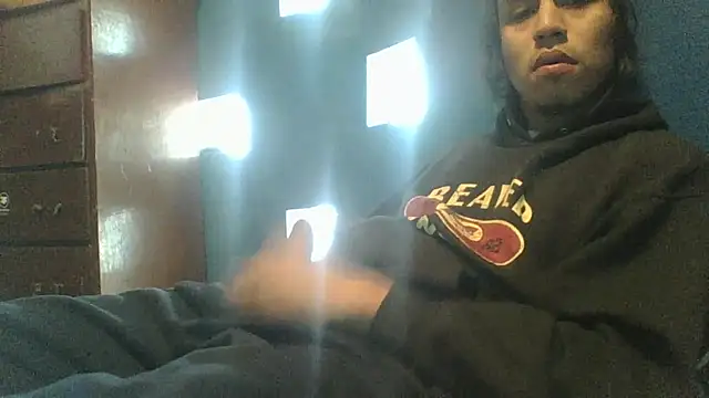 AlexAlejandro13 webcam