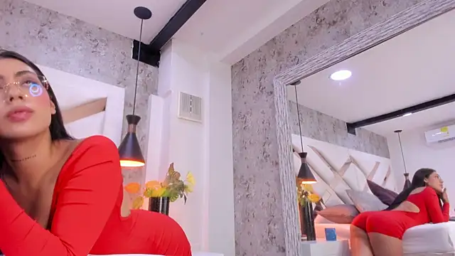 Vanessa_Rain_ webcam