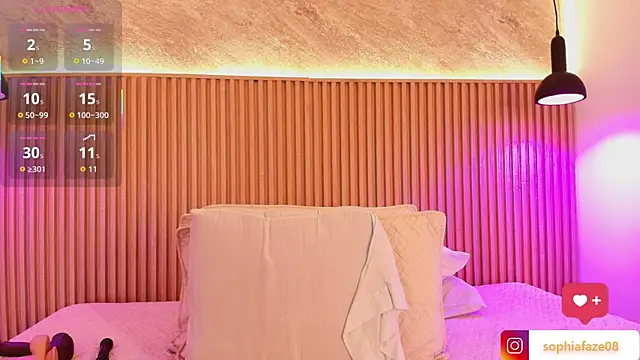 big_tits_in_your_face webcam